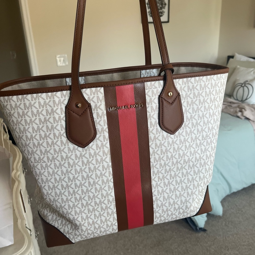 SOLD Michael kors tote